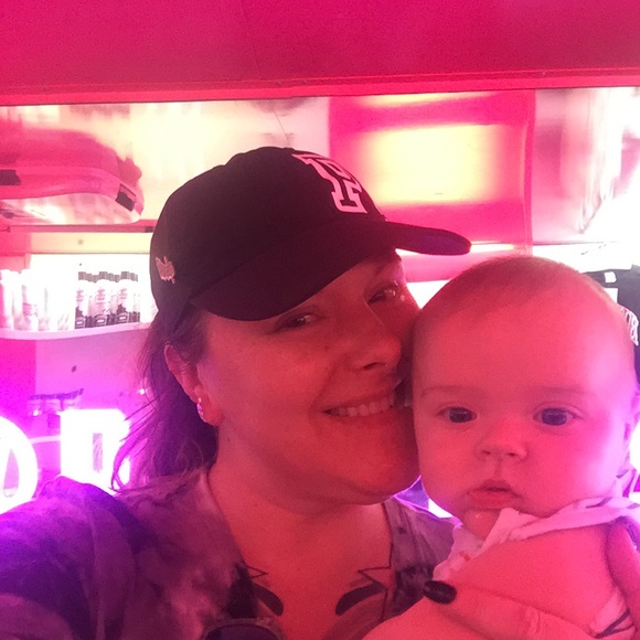 💕🎉⭐️PINK BUS TOUR⭐️🎉💕 - Picture 4 of 8